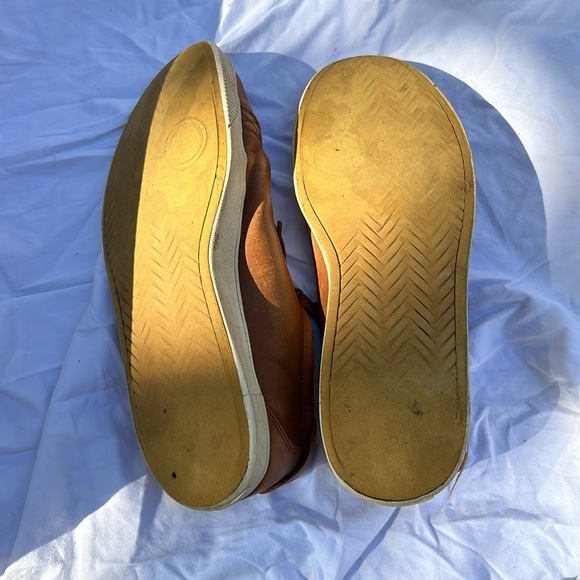 Cole Haan - Picture 2 of 3